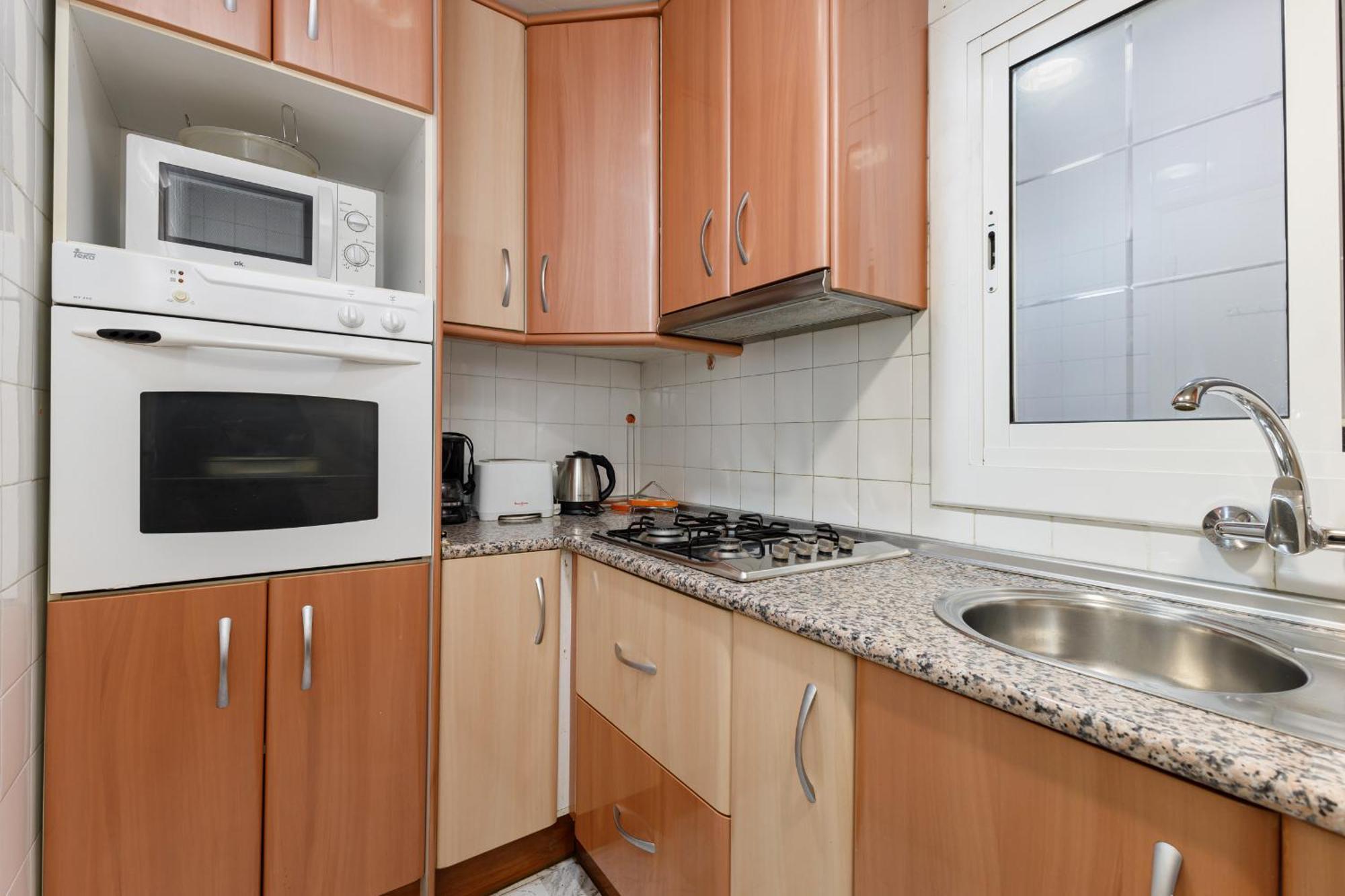 Besos - Bright Apartment Close To Congress & Port Сан-Адріа-де-Бесос Екстер'єр фото