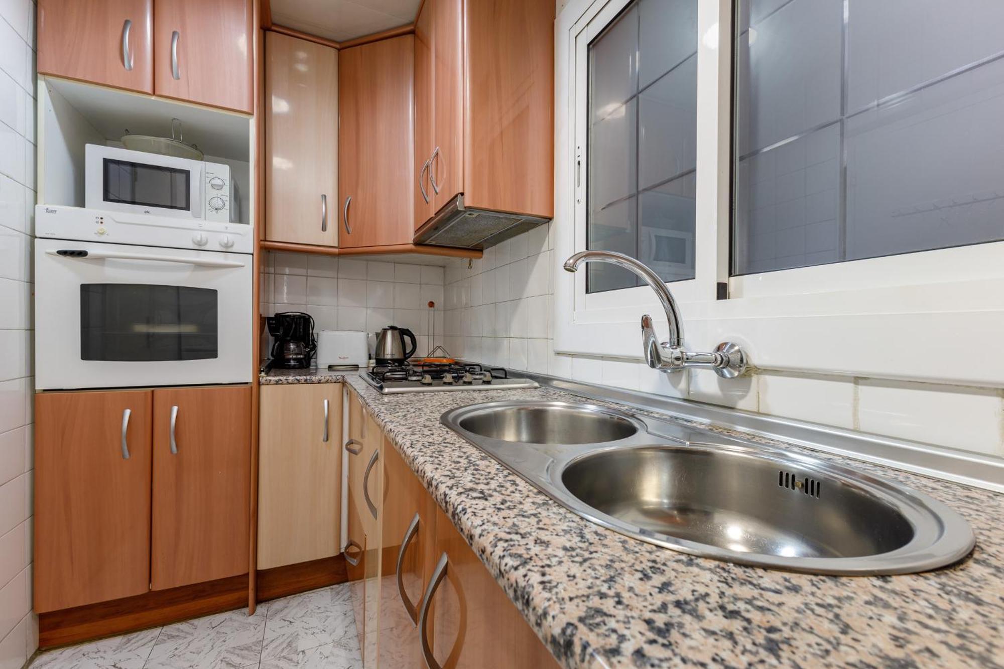 Besos - Bright Apartment Close To Congress & Port Сан-Адріа-де-Бесос Екстер'єр фото